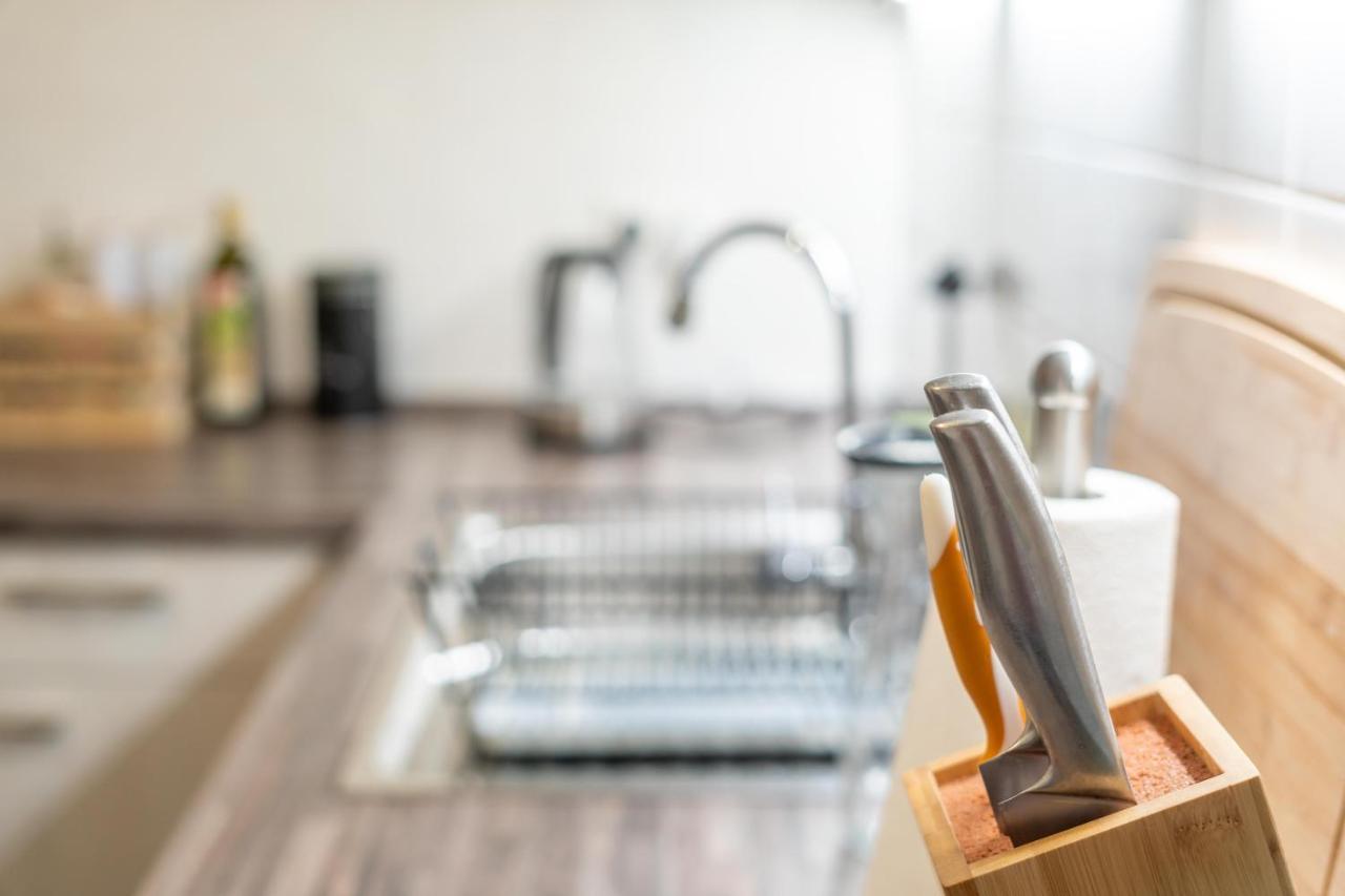 2 Bedroom 65Qm - Kitchen - Central - Netflix マクデブルク エクステリア 写真